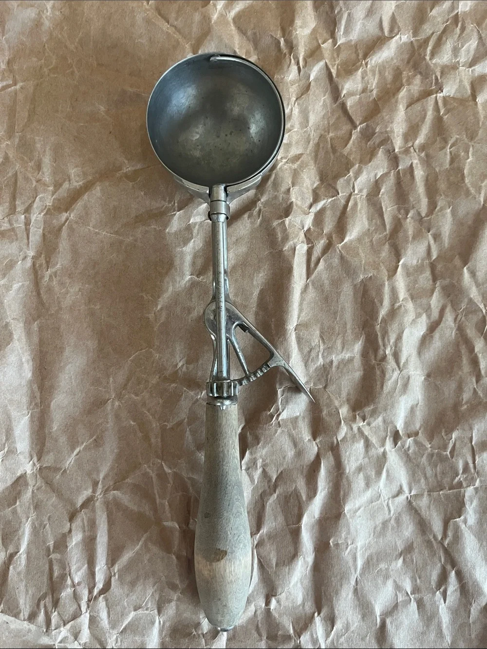 Vintage Gilchrist 31 Metal Ice Cream Scoop with Wooden Handle - Silver